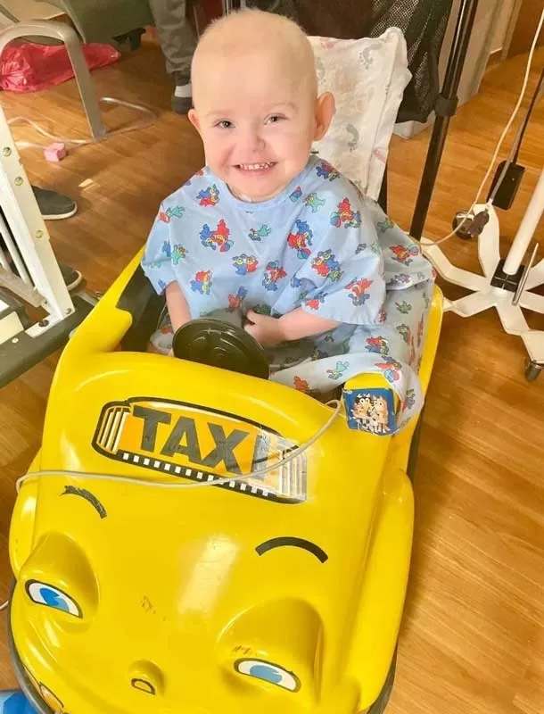 Ellah in taxi