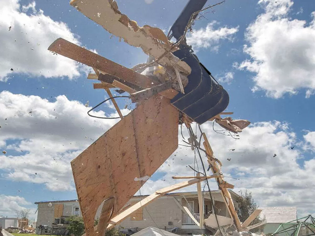 Storm debris cleanup