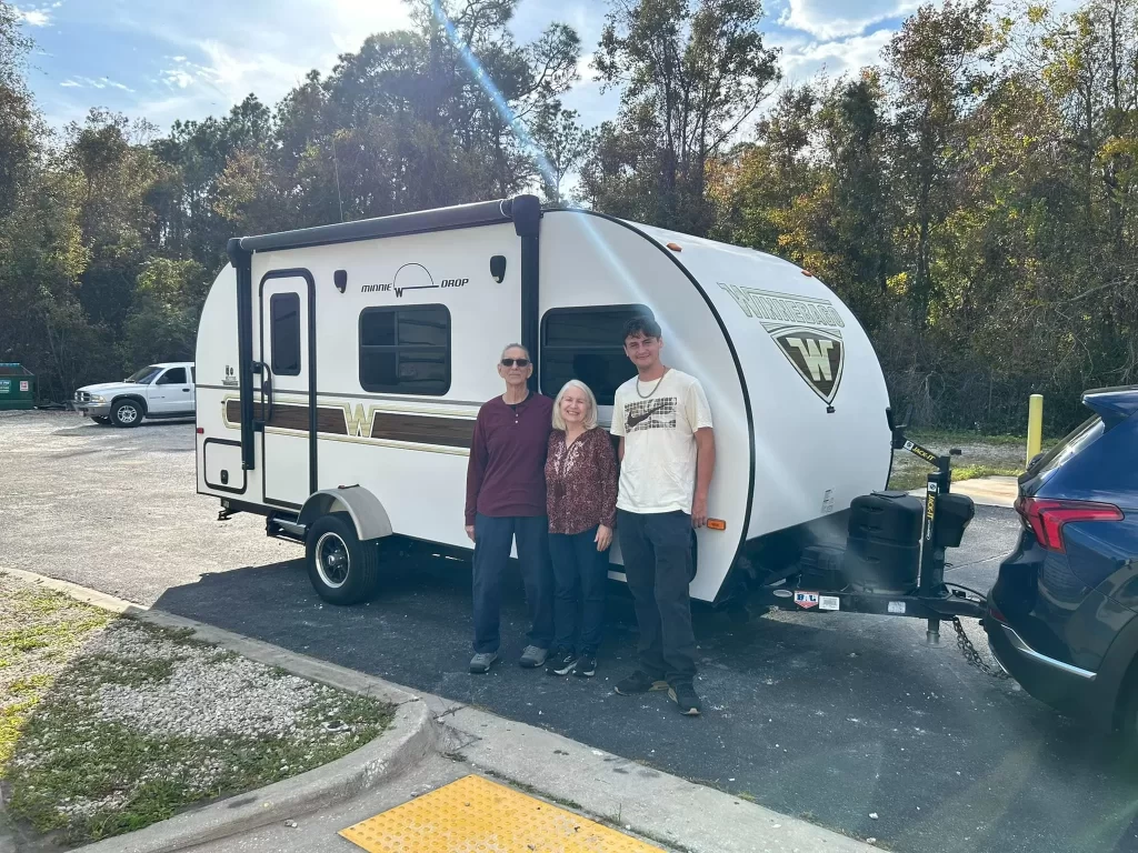 Winnebago Winnie Drop travel trailer