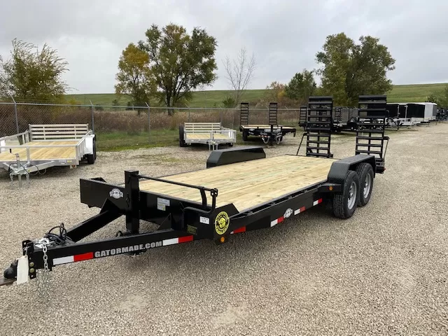 Gatormade flatbed trailer with ramps