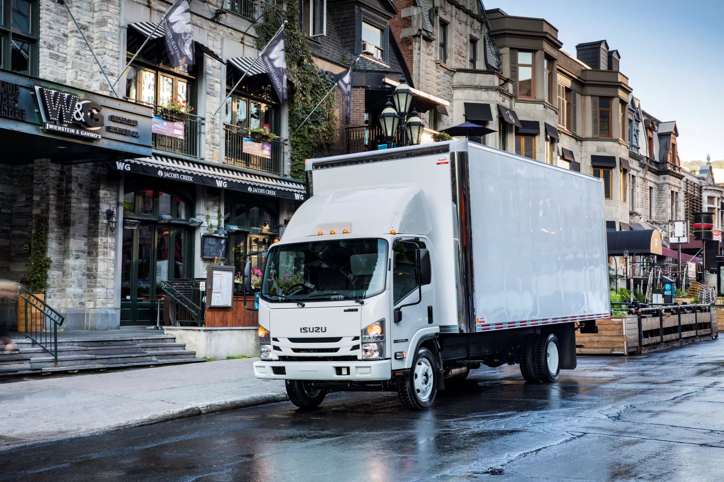 Salami Isuzu Trucks