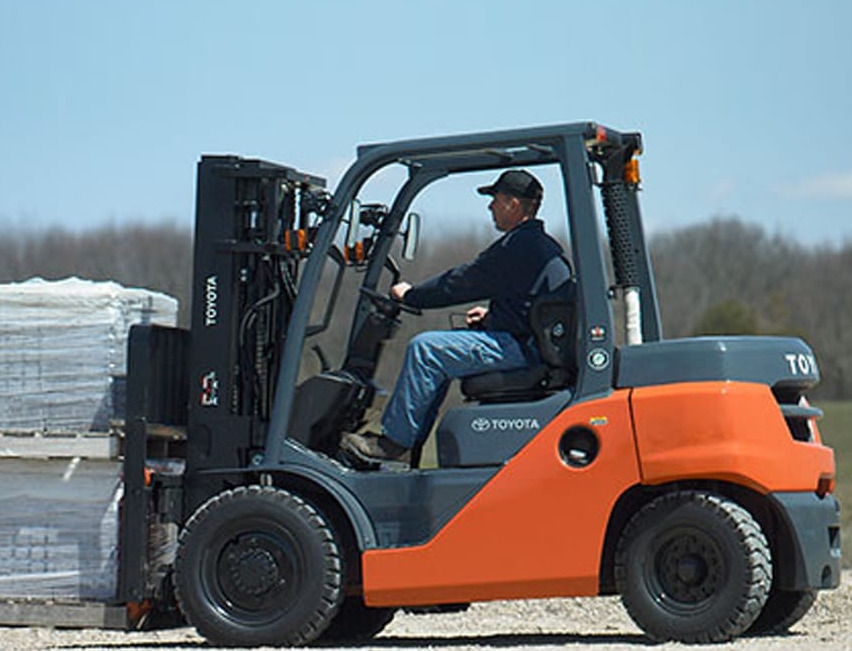 5,000LB Dual Fuel Forklift - Schaffer Equipment