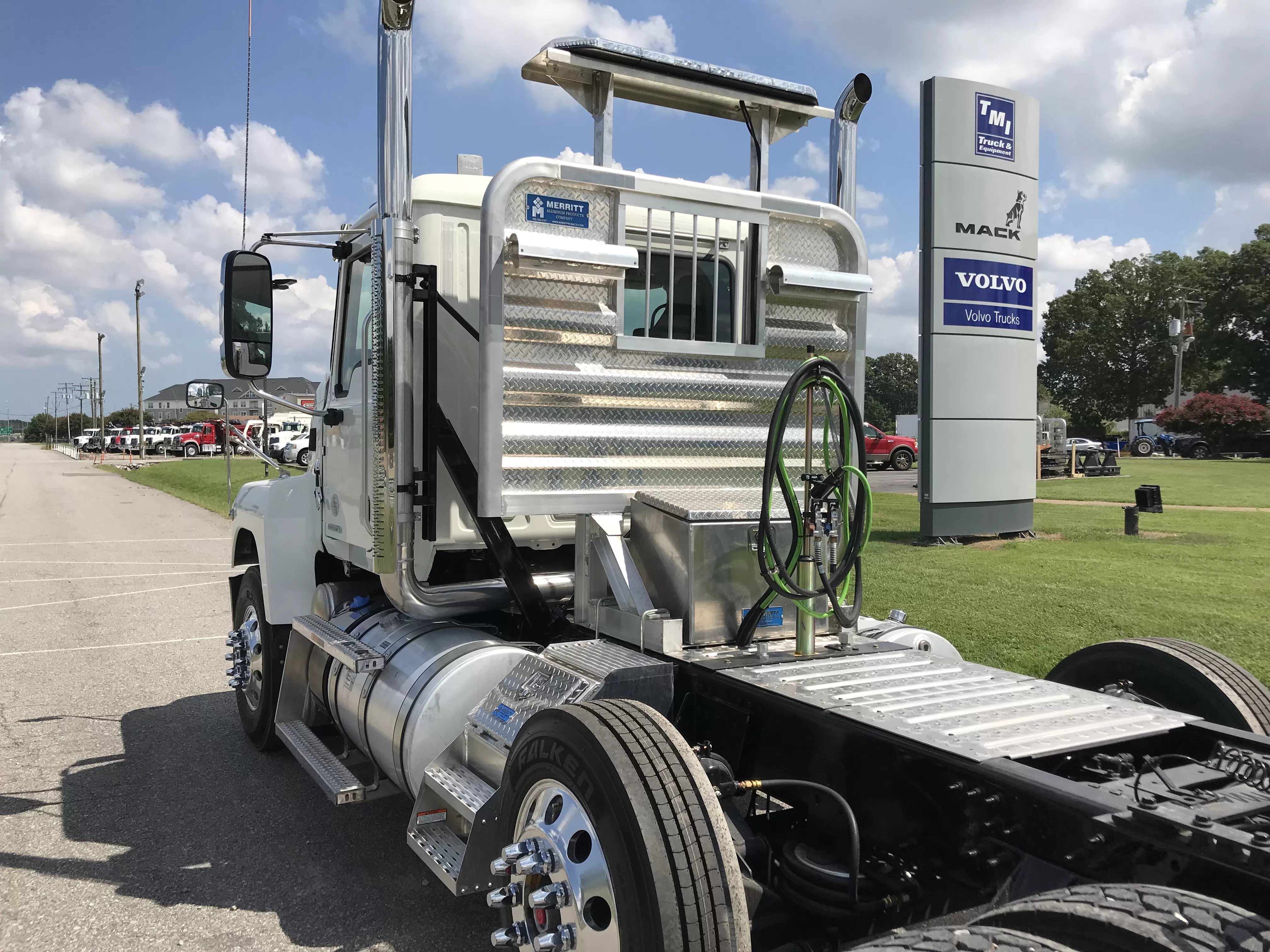 Truck equipment 2